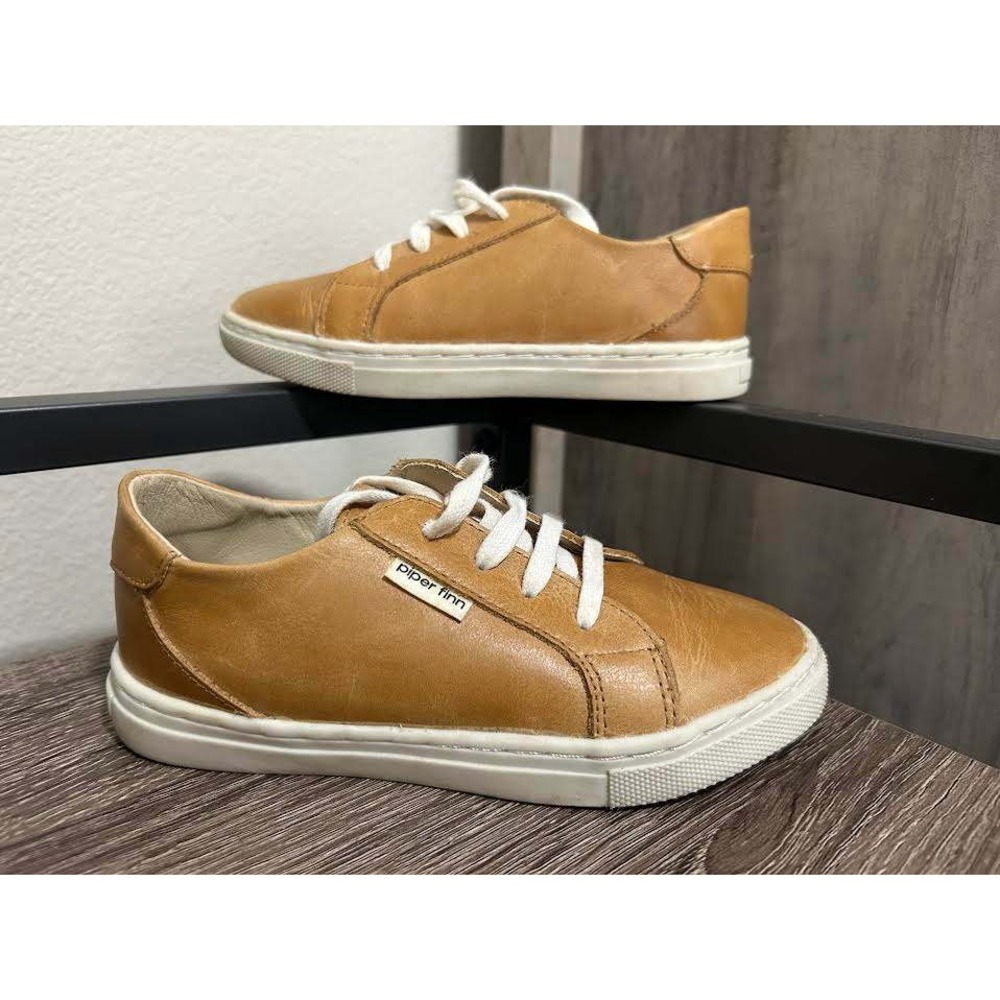 Piper Finn Kids Tan Leather Low Top Sneakers Size 10 Brown White Laces